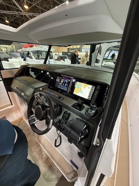 Axopar 38 Cross Cabin usato - dettaglio 4